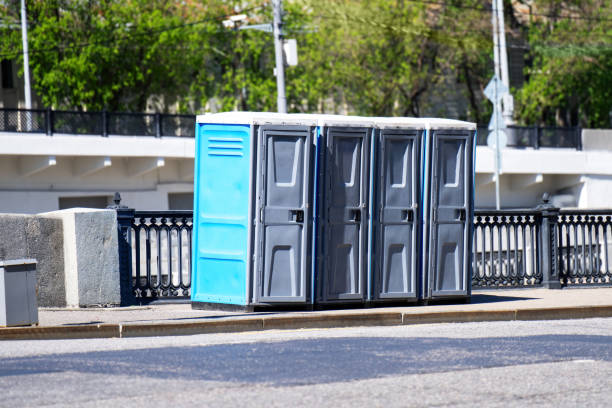 Best Portable toilet rental cost  in Eminence, KY